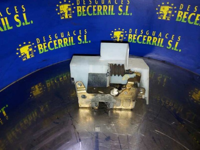 Zamek drzwi przednich prawych 7701473172 RENAULT