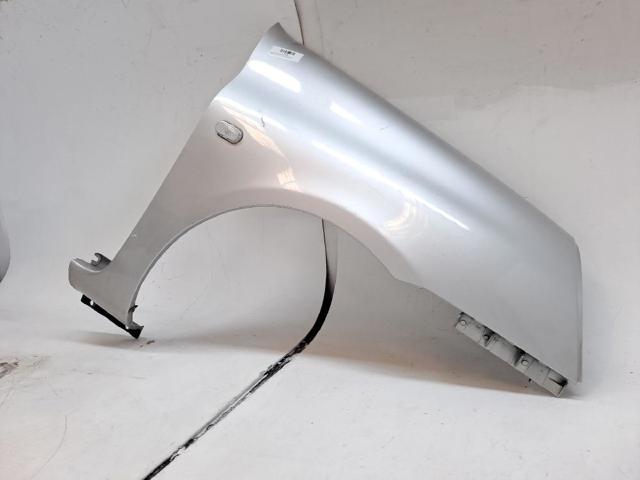 Błotnik przedni prawy Renault Clio LB0, LB1, LB2