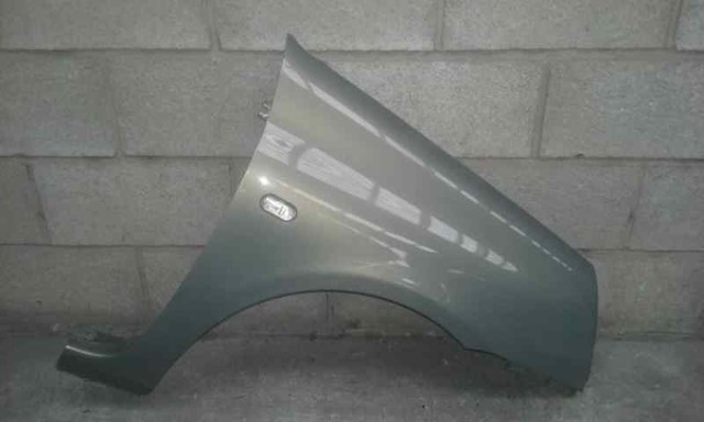 Błotnik przedni prawy 7701473449 RENAULT