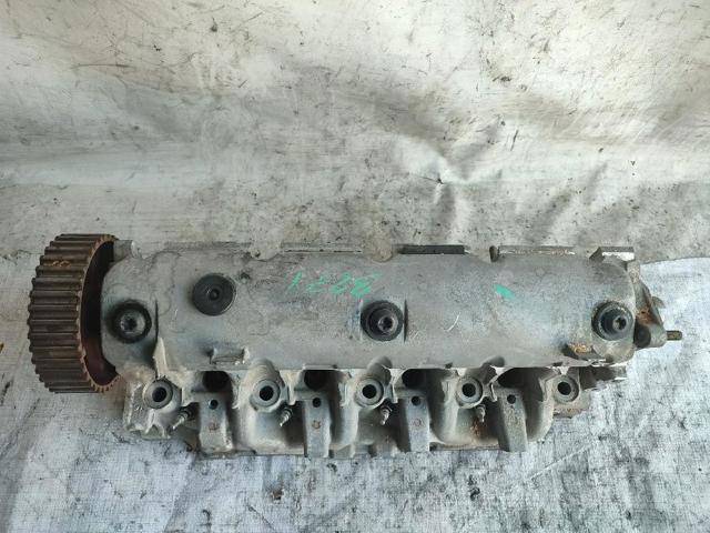 Głowica cylindrów Renault Laguna 1 B56, 556