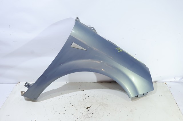 Błotnik przedni prawy 7701474853 RENAULT