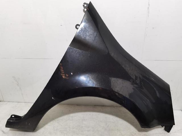 Błotnik przedni prawy 7701475516 RENAULT