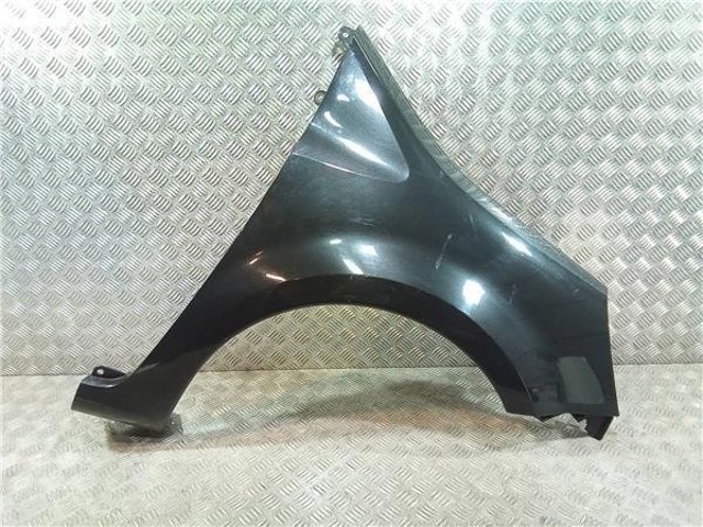 Błotnik przedni prawy 7701475516 RENAULT