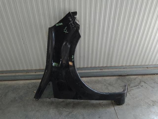 Błotnik przedni prawy 7701475516 RENAULT