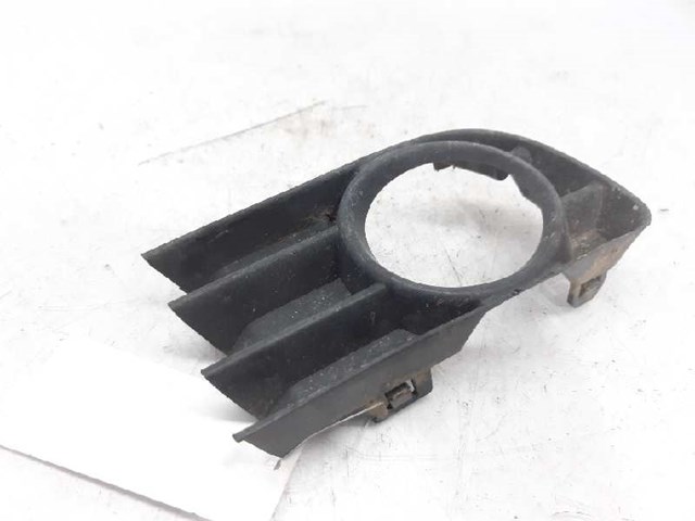 Błotnik przedni prawy 7701477187 RENAULT