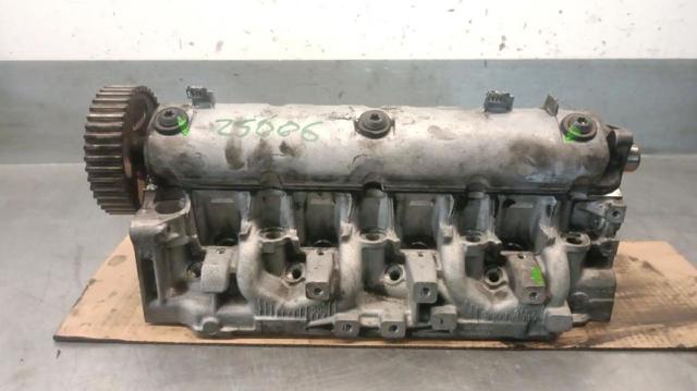 Głowica cylindrów 7701478571 RENAULT