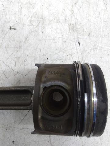 Tłok, komplet do jednego cylindru, STD 7701478822 RENAULT