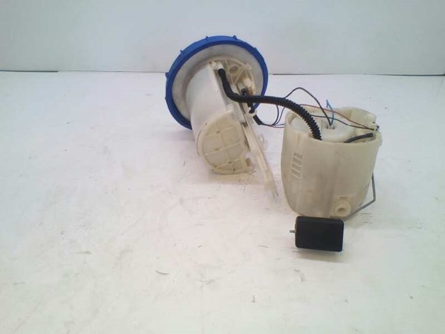 Moduł pompy paliwowej z czujnikiem poziomu paliwa Toyota Corolla E15