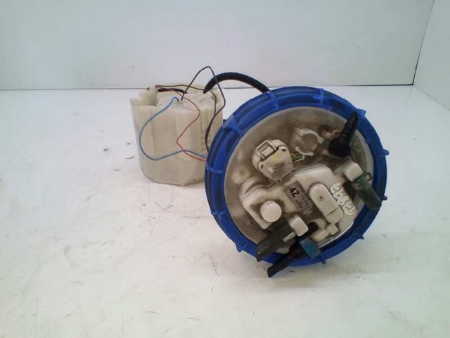 Moduł pompy paliwowej z czujnikiem poziomu paliwa Toyota Corolla E15