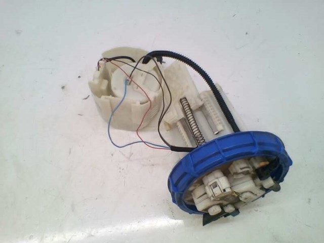 Moduł pompy paliwowej z czujnikiem poziomu paliwa Toyota Corolla E15