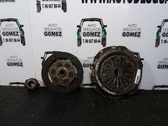 Zestaw sprzęgła (3 części) 7711130001 RENAULT