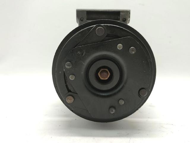 Sprężarka klimatyzacji 7711134454 RENAULT