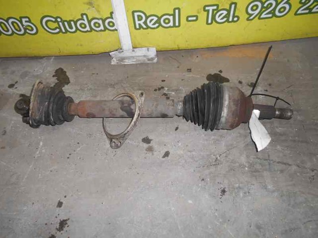 Półoś napędowa przednia lewa 7711134777 RENAULT