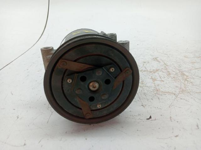 7711135105 Renault (RVI)