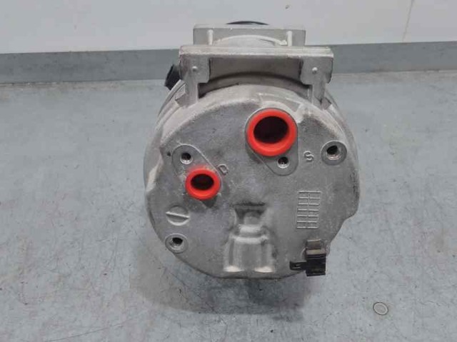 7711135105 Renault (RVI)