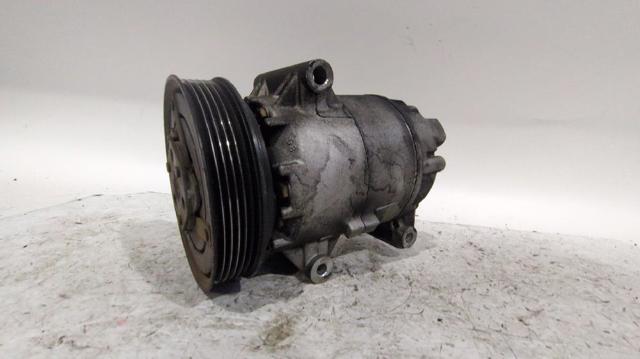 7711135105 Renault (RVI)