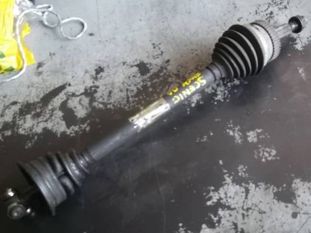 7711135213 Renault (RVI)