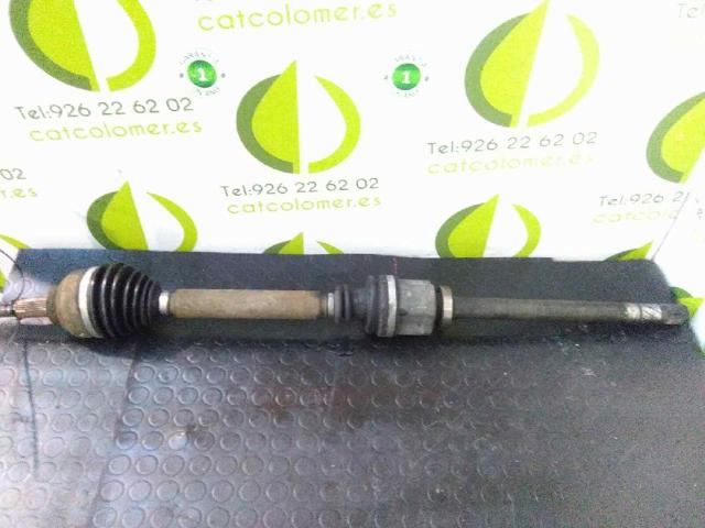 Półoś napędowa przednia prawa 7711135321 RENAULT