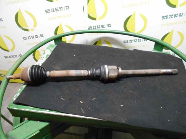 Półoś napędowa przednia prawa 7711135321 RENAULT