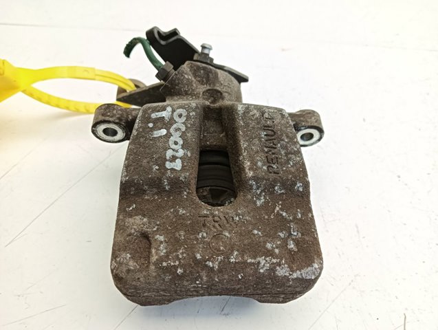 7711135736 Renault (RVI)