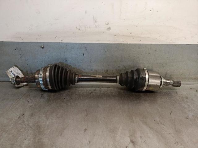 Półoś napędowa przednia lewa 7711368647 RENAULT