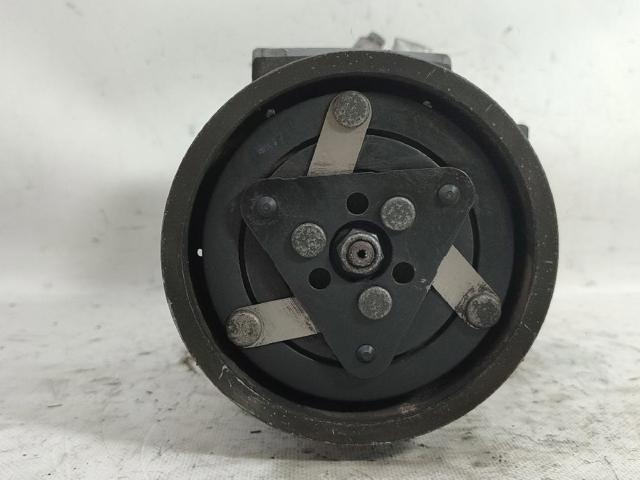 Sprężarka klimatyzacji 7711497298 RENAULT