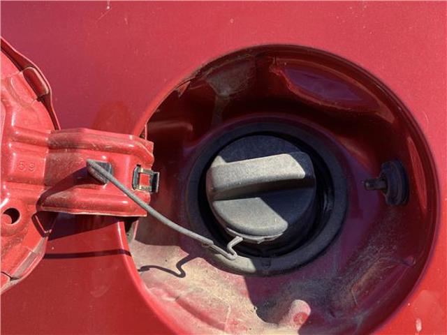 Korek wlewu paliwa Lexus LS USF4