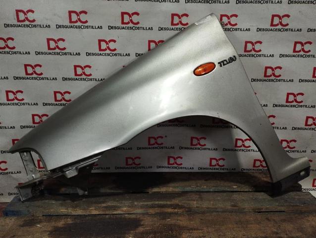 Błotnik przedni lewy Fiat Punto 1 176