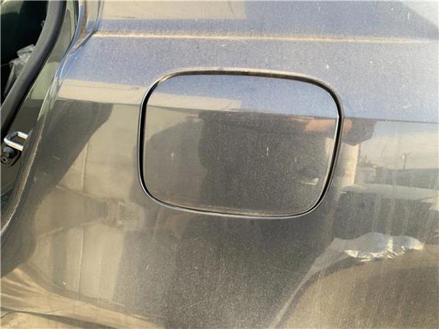 Klapka wlewu paliwa Lexus IS E2