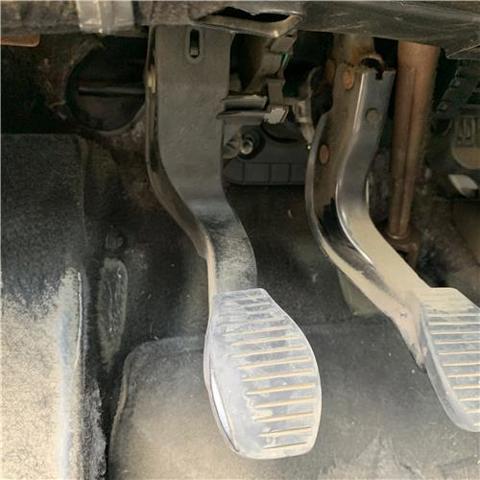 Kupić Pedał sprzęgła Fiat Punto  199 w dobrej cenie