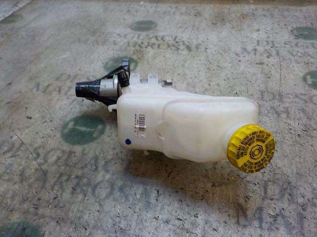 Główny cylinder hamulców 77366660 FIAT