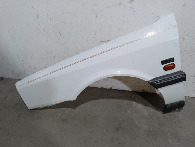 Błotnik przedni lewy do Renault 21 L48