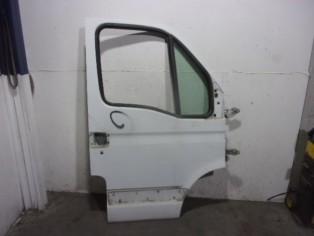 Drzwi przednie prawe 7751474637 RENAULT