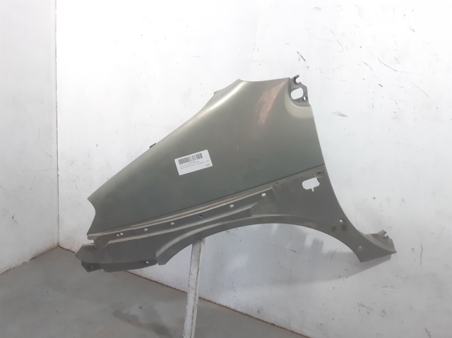 Błotnik przedni lewy 7751474881 RENAULT