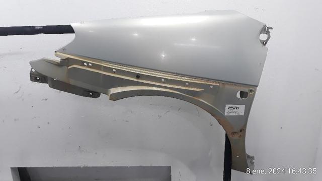 Błotnik przedni lewy 7751474881 RENAULT