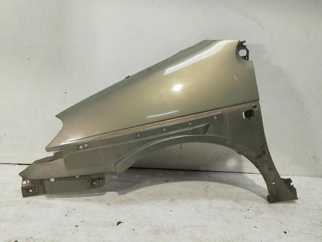 Błotnik przedni lewy 7751474881 RENAULT