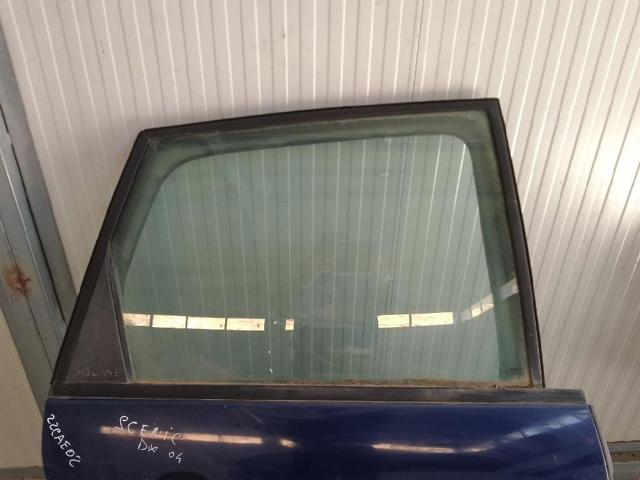 Drzwi tylne prawe 7751475409 RENAULT