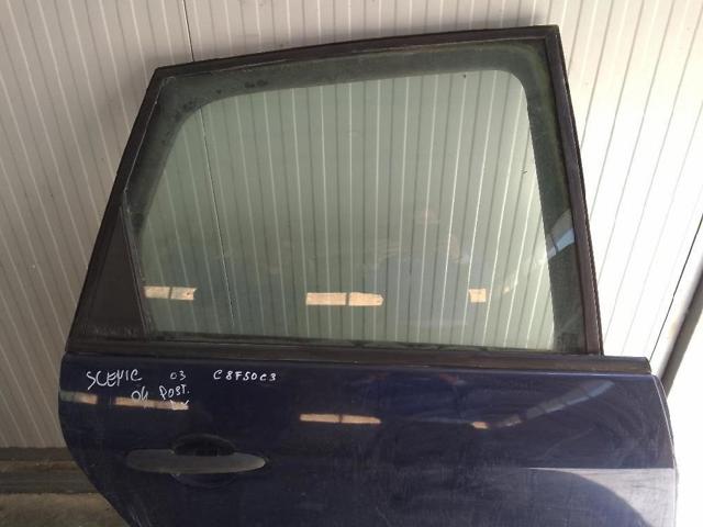 Drzwi tylne prawe 7751475409 RENAULT