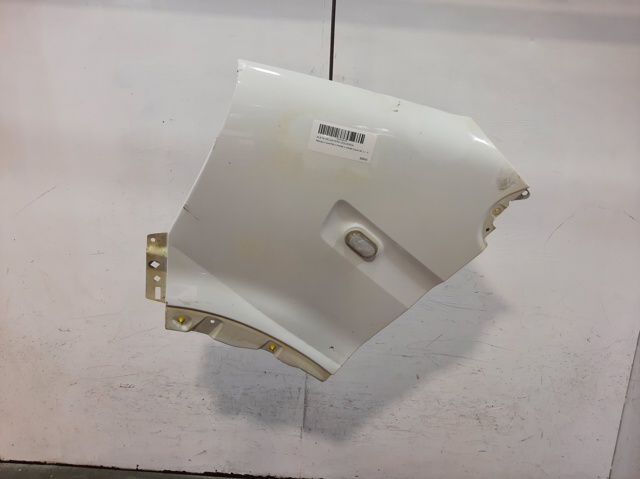 Błotnik przedni lewy 7751475533 RENAULT