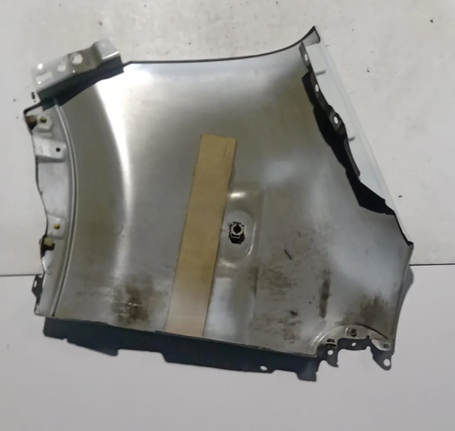 Błotnik przedni prawy 7751475534 NISSAN