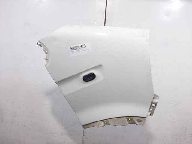 Błotnik przedni prawy 7751475534 RENAULT