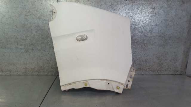 Błotnik przedni prawy 7751475534 RENAULT