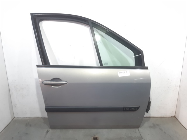 Drzwi przednie prawe 7751477220 RENAULT
