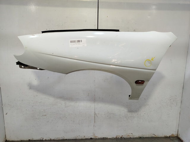 Błotnik przedni lewy 7751696568 RENAULT