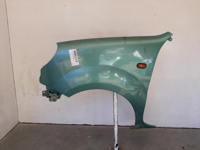 Błotnik przedni lewy 7751718631 RENAULT