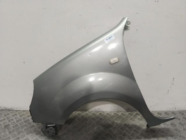 Błotnik przedni lewy 7751718631 RENAULT