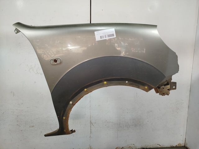 Błotnik przedni prawy 7751718632 RENAULT