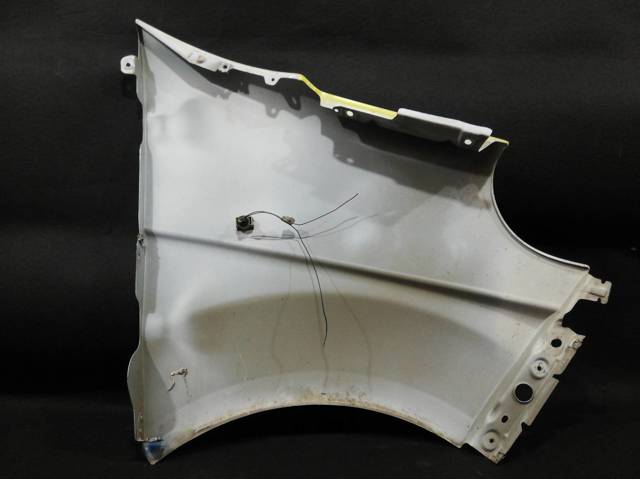 Błotnik przedni lewy 7782524451 RENAULT