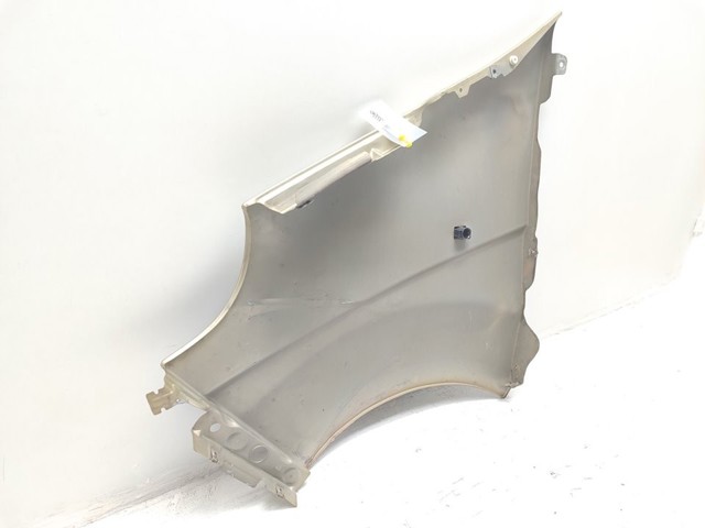 Błotnik przedni prawy 7782524467 OPEL