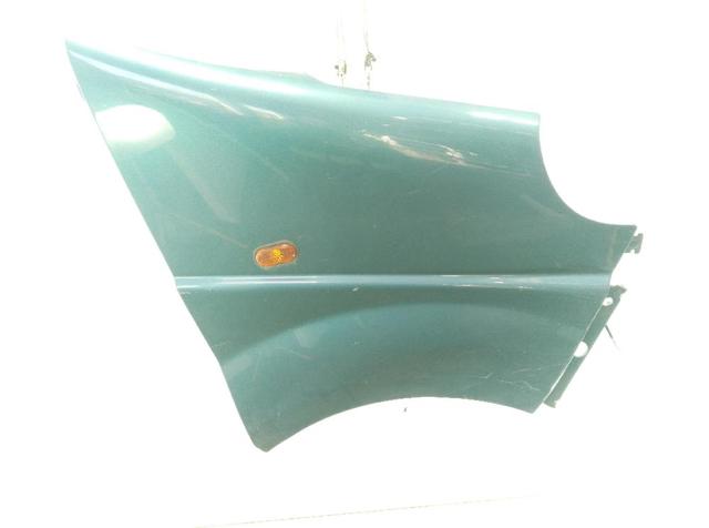 Błotnik przedni prawy 7782524467 RENAULT